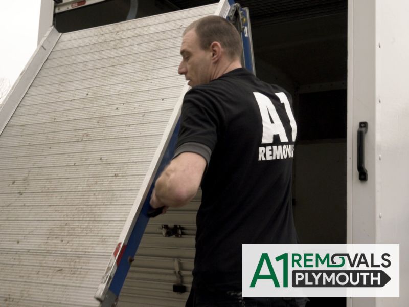 PL1_Moving_Company_Plymouth