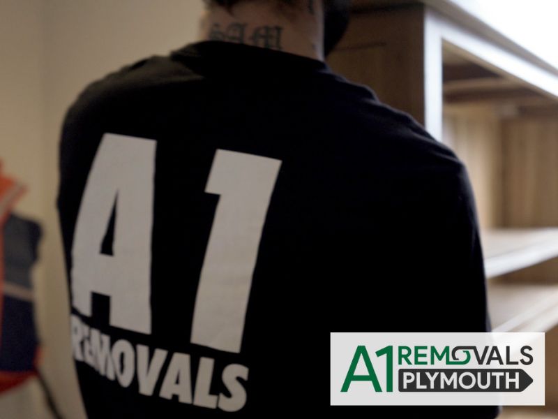 Plymouth_Removals_Service_PL1